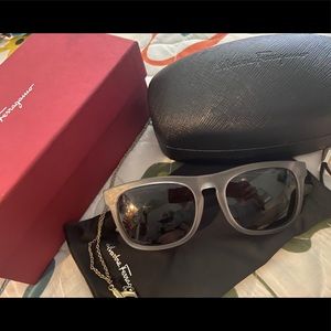 SALVATORE FERRAGAMO SUNGLASSES NIB